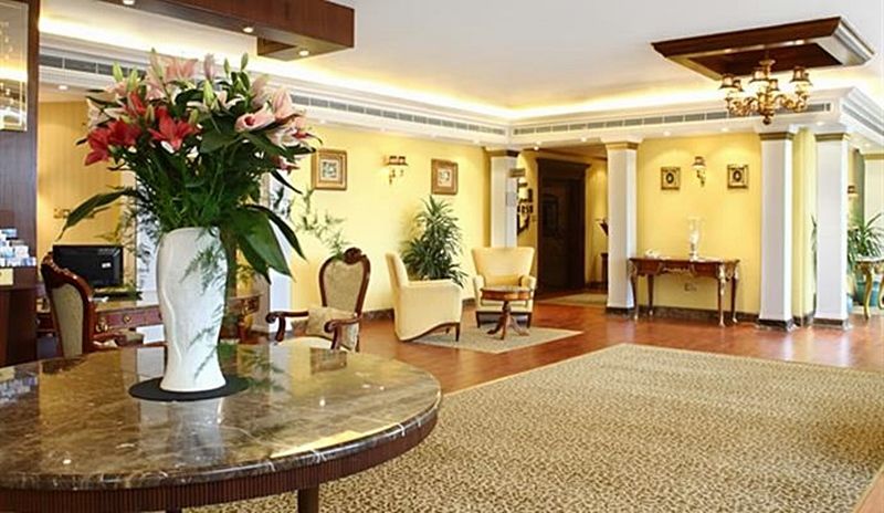 Le Royal Hotel Kuwait City Interior photo